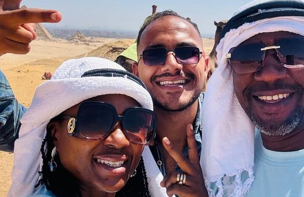 Chep Day Tour To Pyramids Giza, Memphis, Saqqara lunch camel