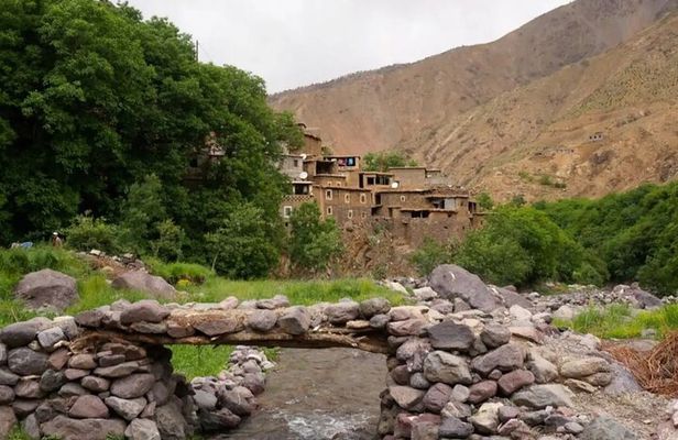 2-Day Journey Through Villages and Stunning Views