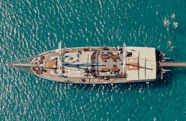 Athens cruise: Agistri, Moni, Aegina with lunch & drinks included