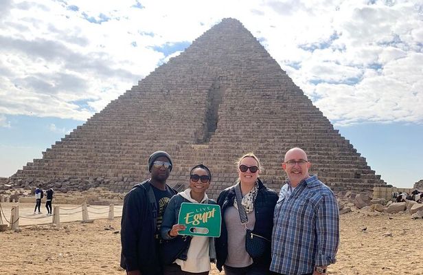 2 Days in Cairo City Break: Pyramids, Sphinx, Museum & Old Cairo