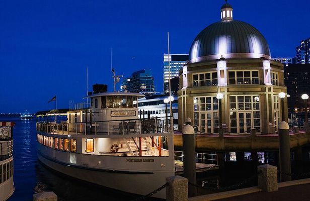 Boston Ghost Tour with Classic Harbor Line Boston