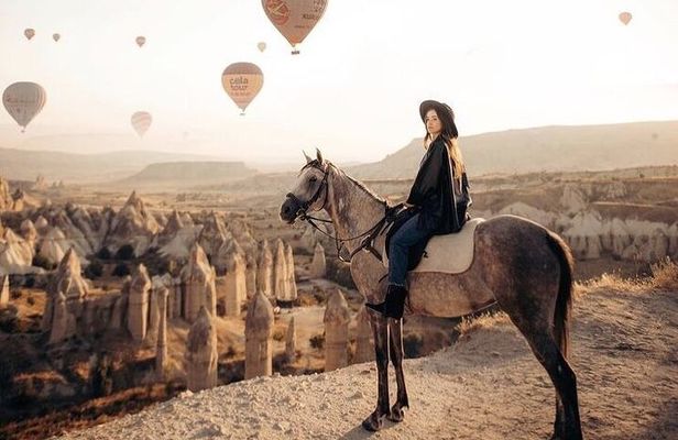 Horseback Safari Tour in Cappadocia Sunset or Sunrise