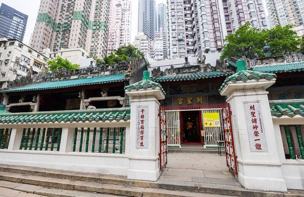 Hong Kong Highlights: A Private Layover Tour