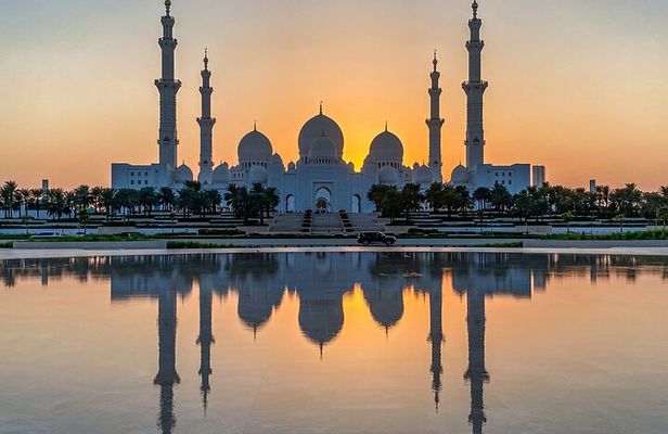 Private City Tour of Etihad Towers Abu Dhabi