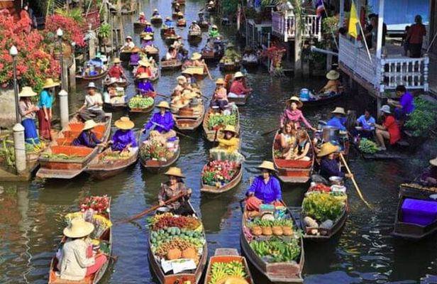 Private Damnoen Saduak Floating Market and Railway Market