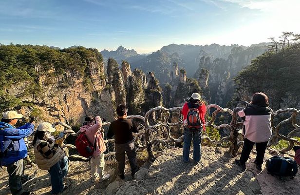 4-Day Private Zhangjiajie Tour: Avatar Mountains & Glass Bridge