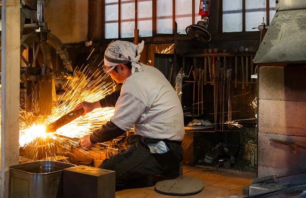 Japanese Sword Workshop & Himeji Castle Guided Tour from Kyoto