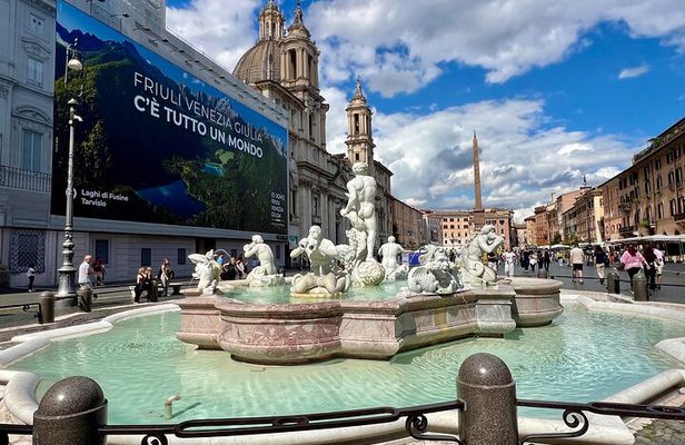 Guided tour of the Iconic Squares of Rome