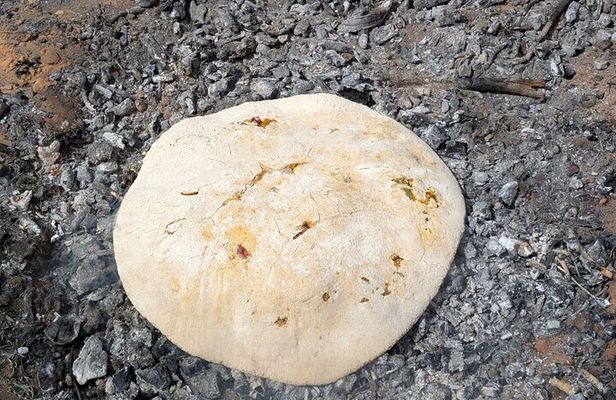 Cooking class in Merzouga Make Berber Madfouna in Sand
