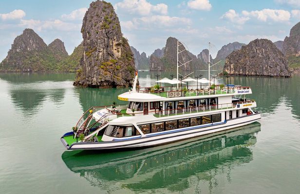 Full Day Halong Bay Luxury Limousine Bus & Buffet Lunch