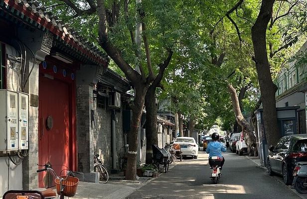 Beijing Walk Tour: HuTong Quadrangle Dwellings Mysteries Decoded