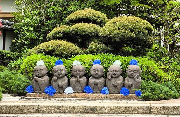 Kyoto Off The Beaten Path: Hidden Zen Garden & Magical Shrine