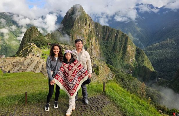 1-Day Inca Trail Trek to Machupicchu and Sun Gate