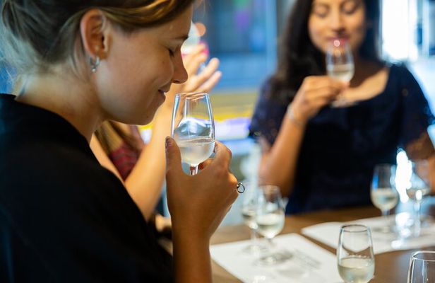 Shibuya: Guided Sake Tasting Experience from 50+ Types