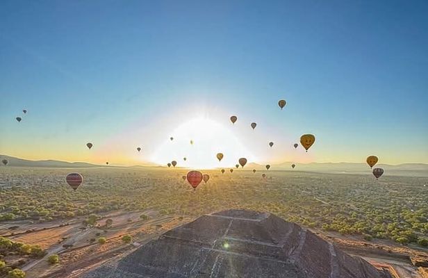 Balloon flight, Underground breakfast in "LA GRUTA", Transportation