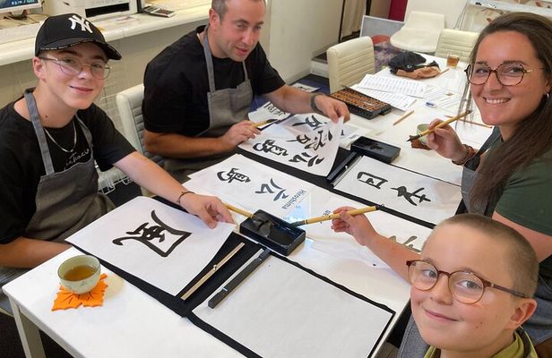 Hiroshima City: Abacus & Calligraphy Workshop near Peace Park