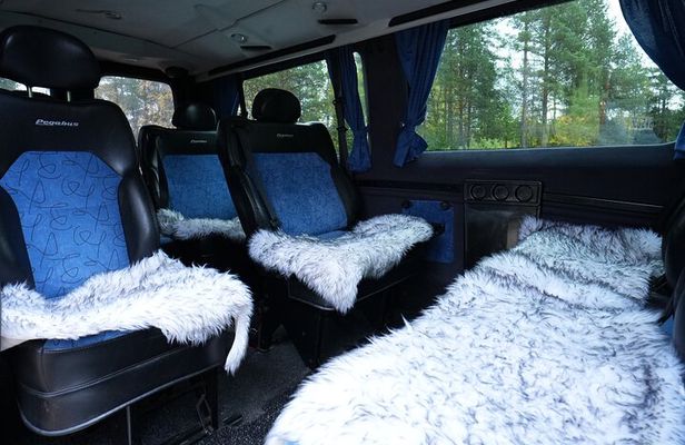 ROVANIEMI Unlimited Range Northern Lights Hunt with VIP Van
