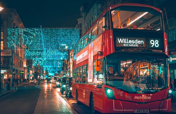 London Christmas Lights and Markets Walking Tour