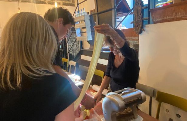 Pesto and Pasta Class in Vernazza, Cinque Terre