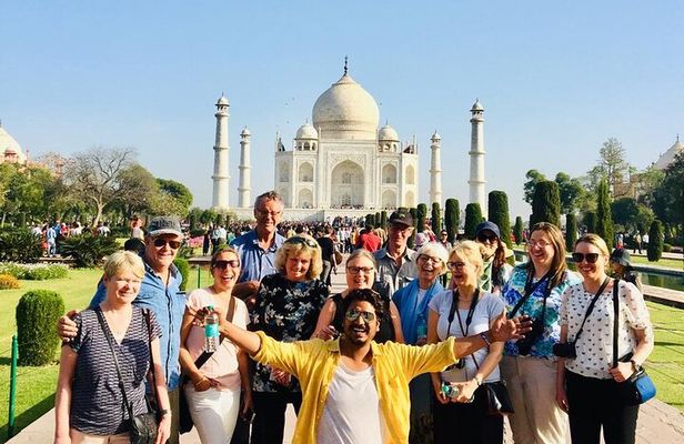 Private Agra Tour: Taj Mahal, Baby Taj & Lunch from Delhi by Car