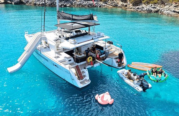 Ag. Nikolaos Catamaran to Spinalonga - Gourmet Meal & Water Toys