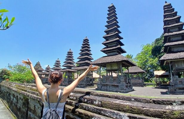 Private Day Tour to Nusa Lembongan with a Japanese-Speaking Guide