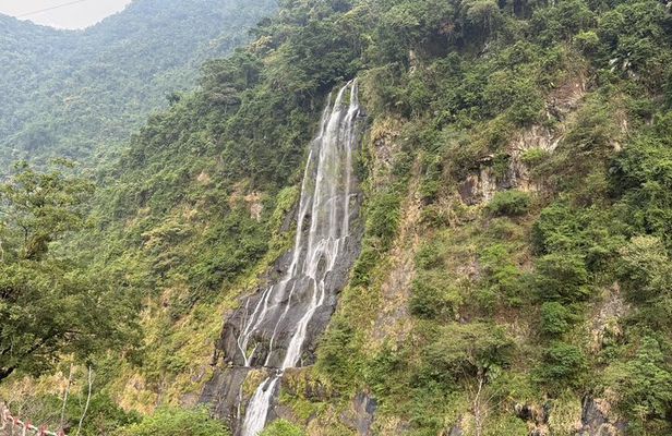 Taipei Neidong Forest Luxury Hot Spring and Bitan Boat Ride