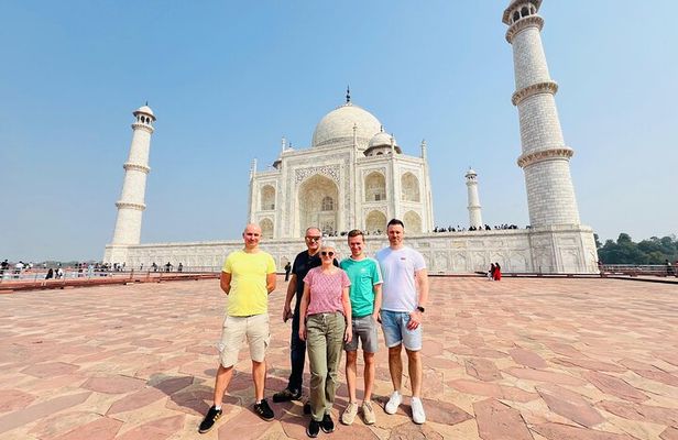 Taj Mahal & Agra Private Tour from Delhi with 5-Star Lunch