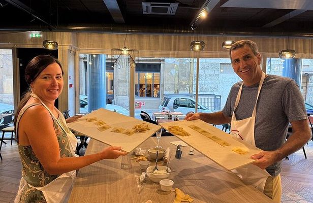 Pasta Fettuccine, Ravioli and Tiramisu Cooking Class in Florence