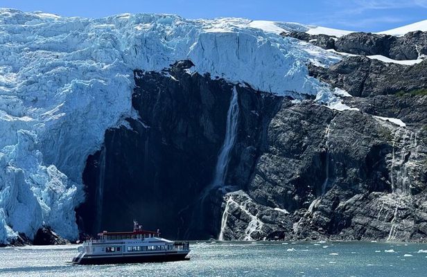 Glacier Quest Cruise Self Drive 