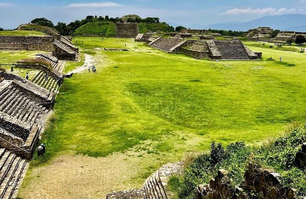 Route Monte Alban Mezcal Black Mud and Alebrijes Tour