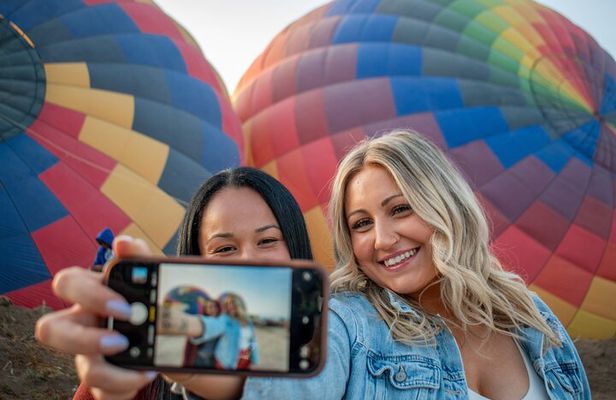 Balloon Flight with Natural Cave Breakfast and Round Trip