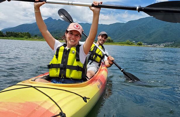 Mt Fuji Area: In-depth Guided Adventure in English