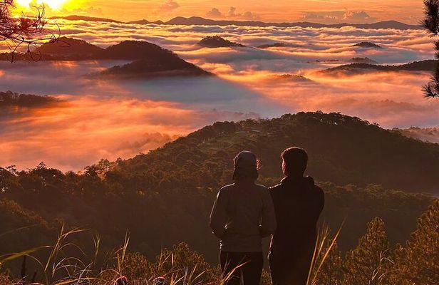 Dalat: Cloud Hunting & Sunrise Trekking to Hon Ho Mountain