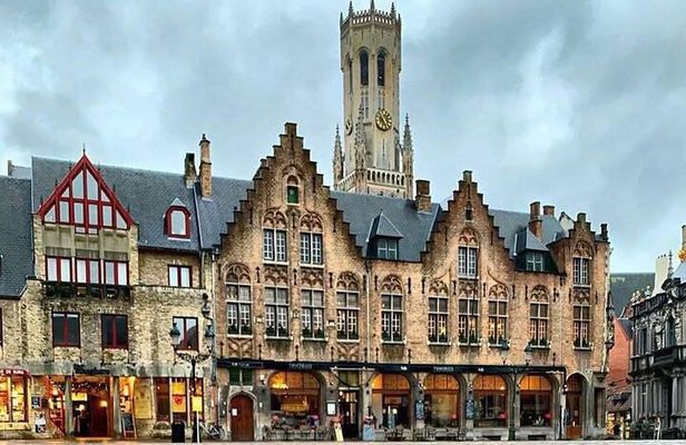 Authentic Bruges Private Tour: Local Guide + Chocolate & Beer