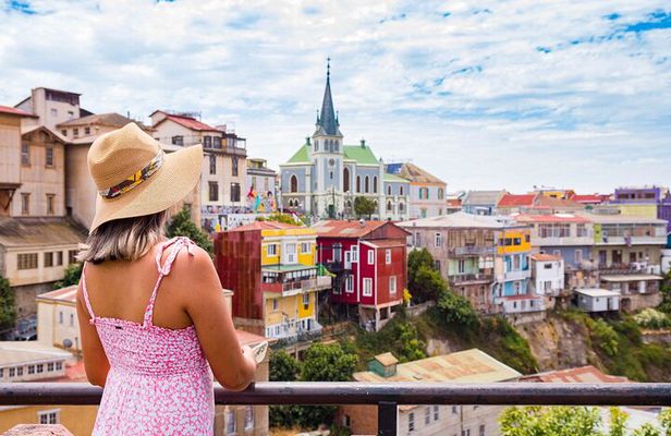 Santiago: Viña del Mar, Valparaiso & Casablanca Valley Tour