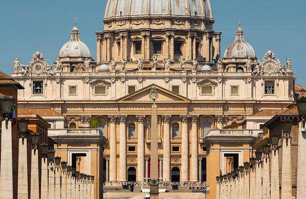 St. Peter's Basilica, papal tombs and Dome Climb guide tour
