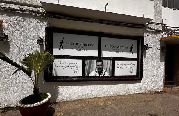 STONE TOWN WALKING TOUR ( Lunch Included )