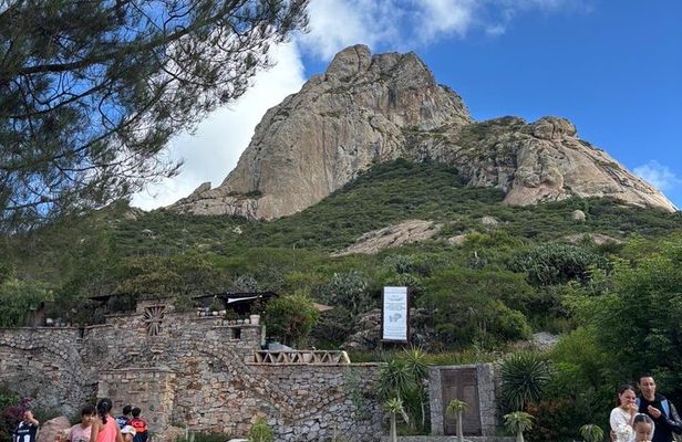 Private Tour Peña de Bernal, Hike and Vineyard Wine Cup Included