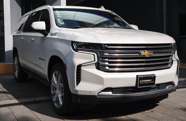 Premium Tour on SUV Suburban to Teotihuacán