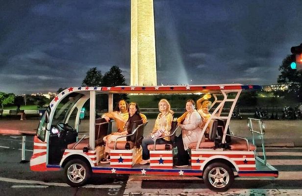 DC'S Monuments&History Guided Moonlight Small Group Open-Air Tour