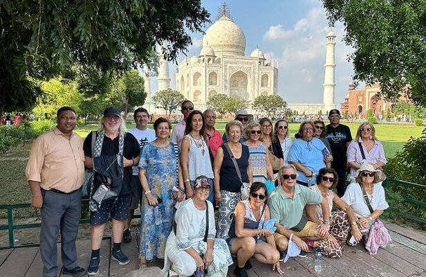 Same day Agra by Car from Delhi 