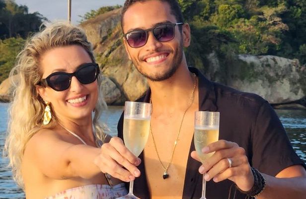 DE Lancha Tour in Rio DE Janeiro with Beer and Snacks