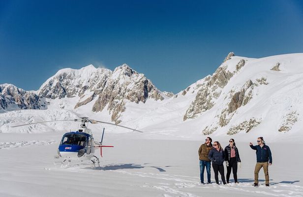 Franz Josef: Neve Discoverer Helicopter Flight with snow landing