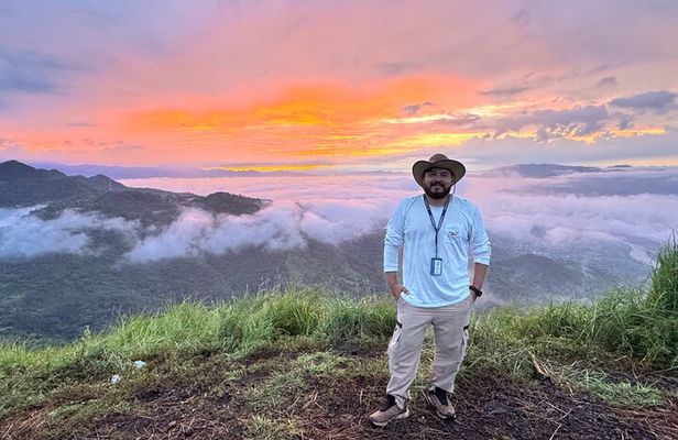 El Salvador: Cerro Eramón Sunrise Hike