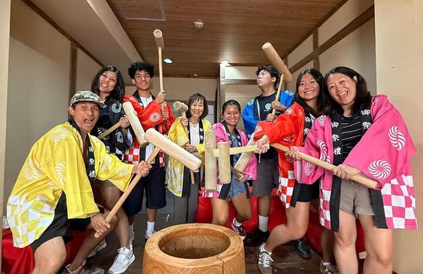 【For adult】Traditional Mochi Pounding Experience with Tasting