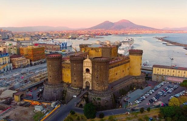 Panoramic and Historical Vespa Tour Naples