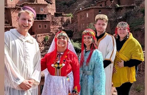 Marrakech: 3- days Atlas Mountains Trek with village stay. 