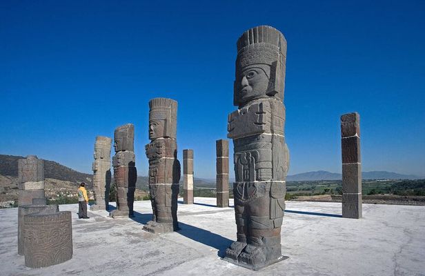 Private Day Trip to Tula and Querétaro from Mexico City
