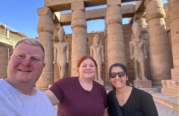 Explore Luxor Ultimate Day Tour of East and West Bank 